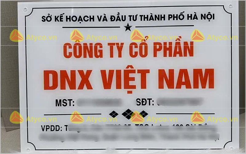 bảng hiệu mica