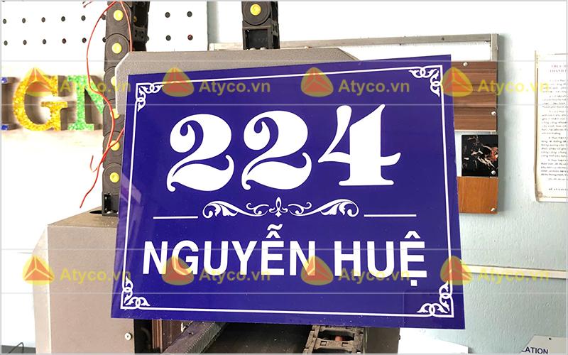 bảng hiệu mica